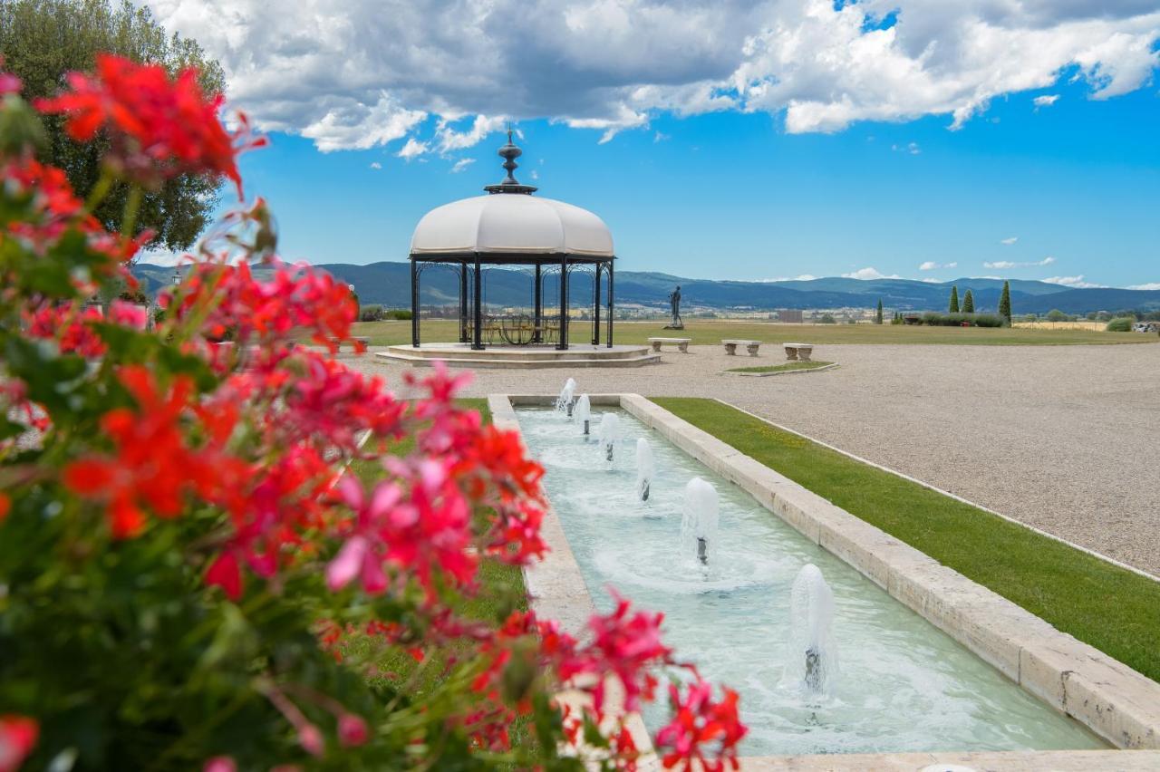 La Bagnaia Golf Resort Kültér fotó